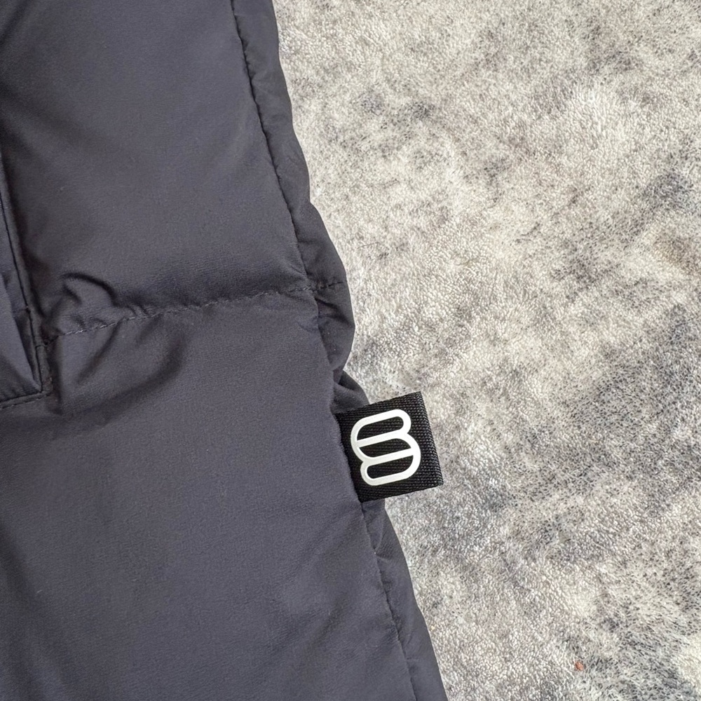 Aritzia Super Puff Coat Mid Length in Black - Picture 10 of 16
